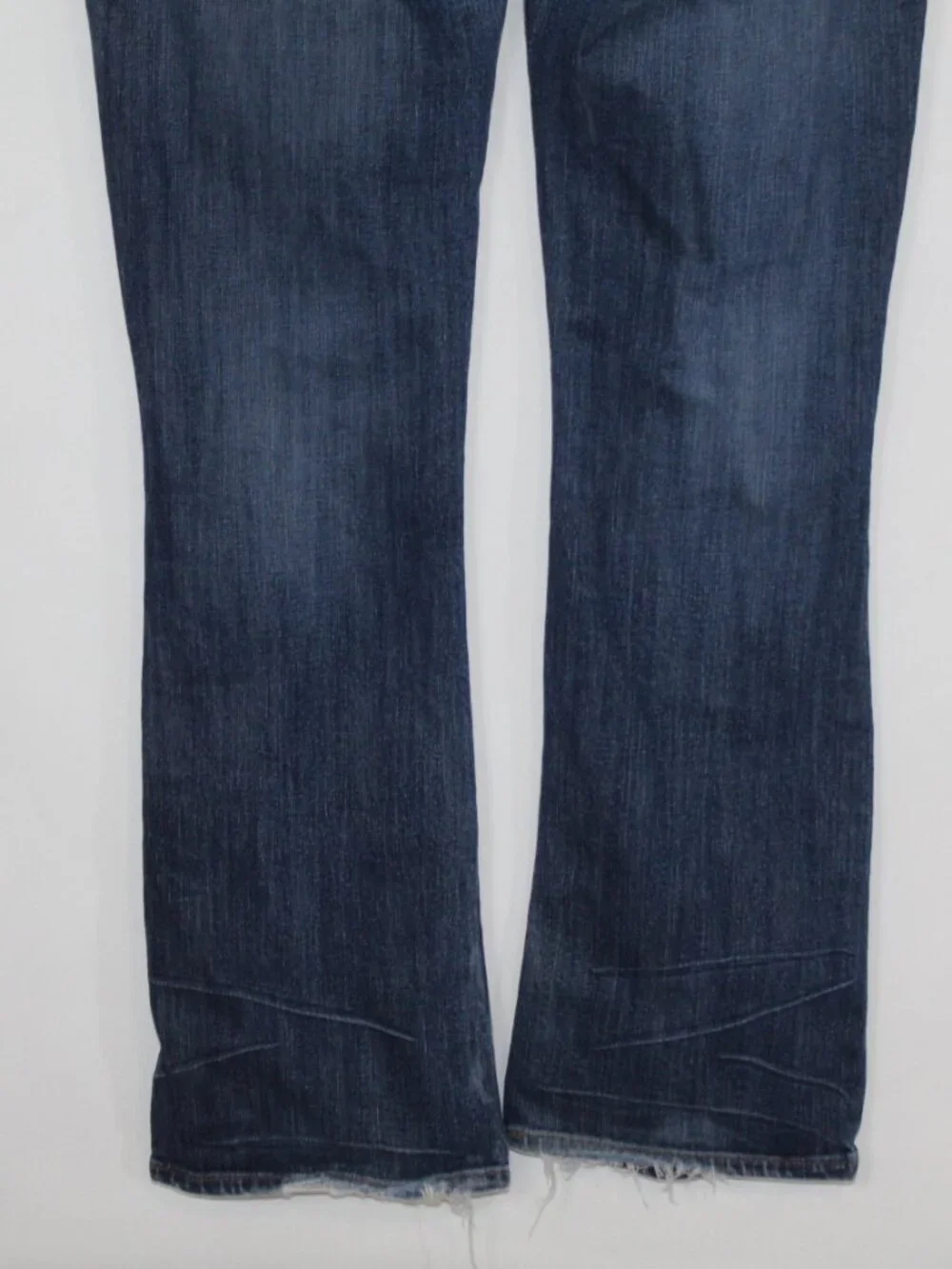 Y2K Levi's low rise demi curve skinny bootcut dark wash distressed